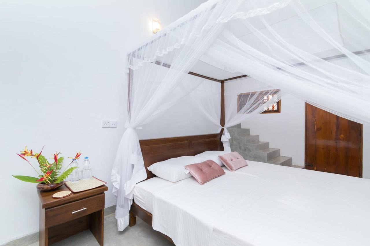 Hikkanest Hikkaduwa Ngoại thất bức ảnh